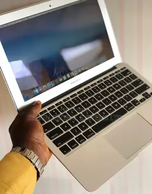 Laptop Apple MacBook Air 2015 8GB Intel Core I5 SSD 256GB