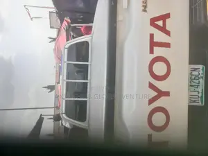 Toyota Hilux Booth Cover Lifting Shock