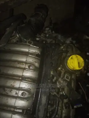 Laguna 2 Engine V6