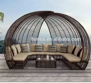 Outdoor Cubana Lounge