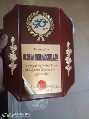 Wooden Award Plaque B87