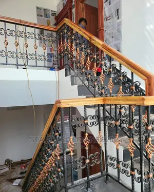 Wood Top Wrought Iron (ROYAL)