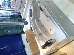 Jacuzzi Bath With Factory Fitted