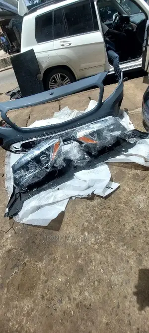 Headlights for Mercedes-Benz GLA 250 2015-17 Original