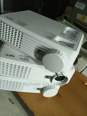 Potable White Nec Projector for Private Use