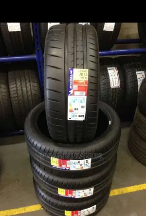 225/40r18 Michelin Tyre
