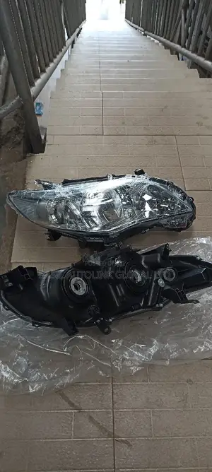 Original Headlight Corolla 010