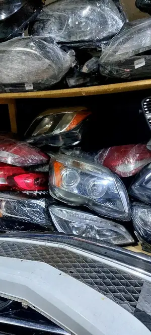 Mercedes-Benz C300,E350,Cla,Gla,Glc,Gle,ML350,Glk Headlights