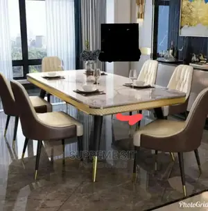 Luxury Foreign Dinning Set. Six Seaters and Table
