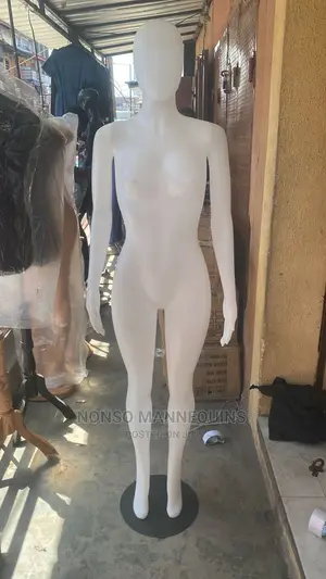 Faceless Plastic Size 10 White Female Dummy