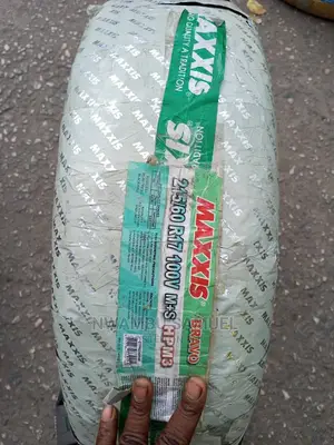 215/60r17 Maxxis Tyre