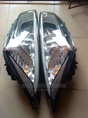 Hyundai Santa Fe 2012 Headlight Europe
