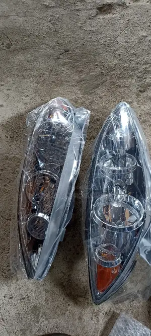 Head Light 2.4 Camry 06 Four Bulb