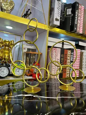 Unique Ring Decor