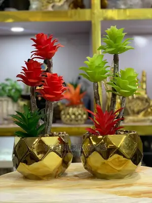 Gold Pot Island Flowers