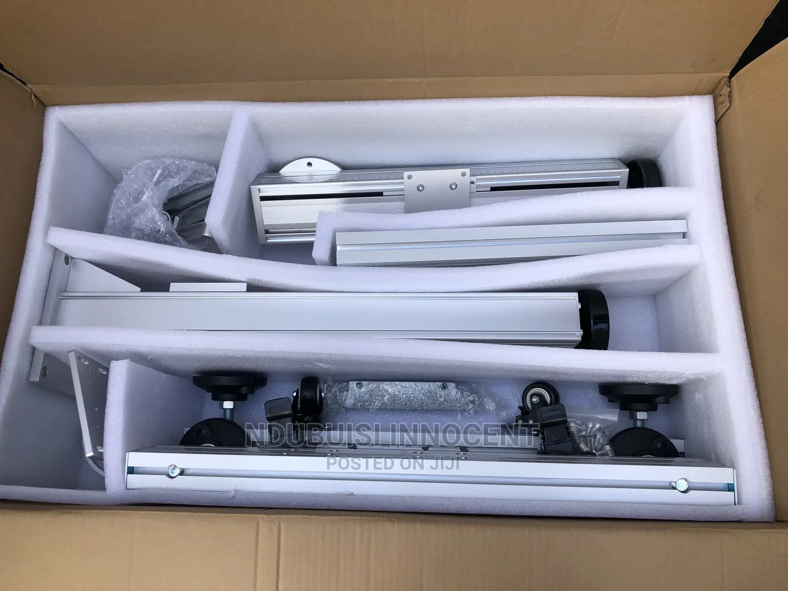 Automatic Laser Date Coding Machine
