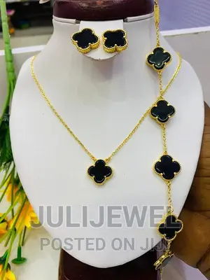 Original Van Cleef Arpels Necklace Set Vca