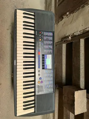 Yamaha PSR 190 Electronic Keyboard