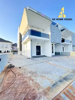 5bdrm Duplex in Chevron for Sale
