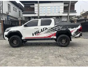 Hilux Sticker TRD D