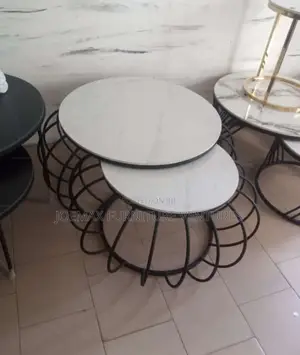 Round Marble Center Table Set.