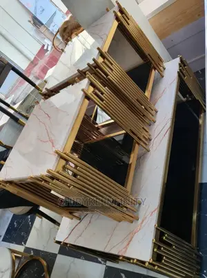 Today Design Center Table With Two Side Stools