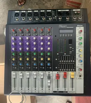 Royal Dynasty 6 Channel Powered Mixer