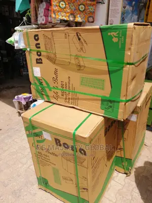 Bona 118litrs AC/DC/Solar Freezer