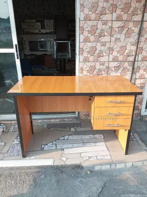 Office Table 4ft