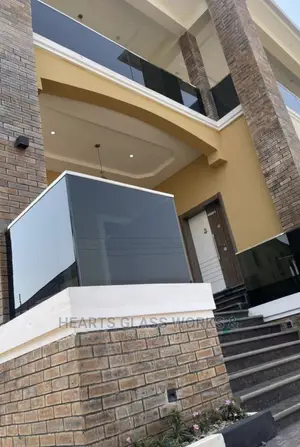 Exterior Balustrade Installed With Aluminum Top Rail.