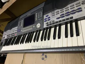 PSR 9000 Electronic Keyboard