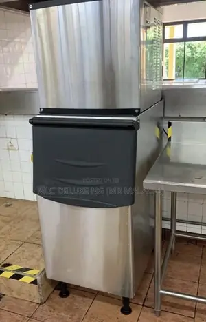 300kg Ice Cube Machine/Ice Maker Available