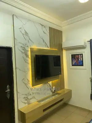 Quality 7ft by 8ft Tv Console