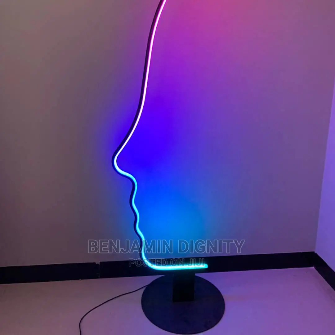Face Standing Lamp