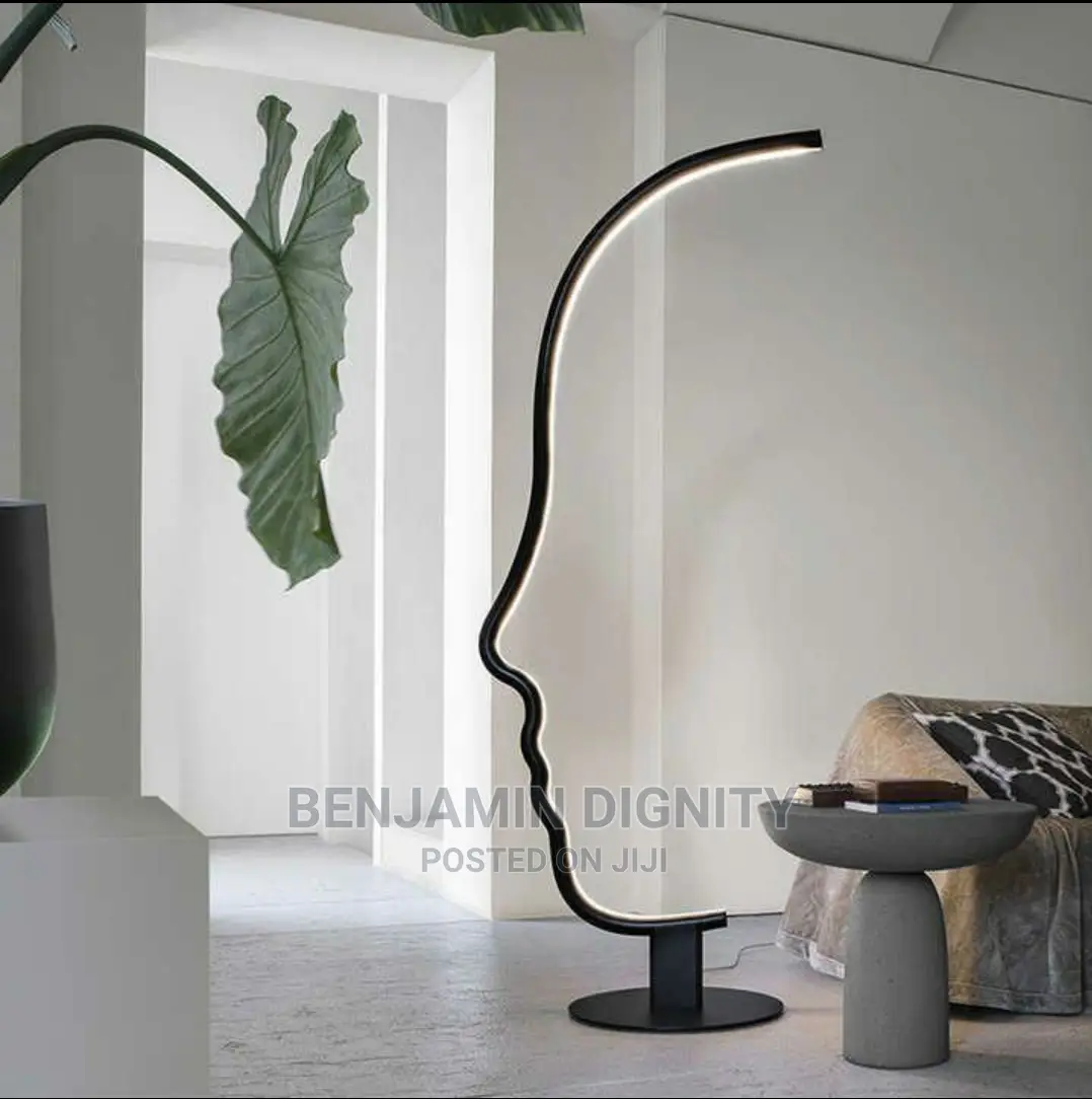 Face Standing Lamp