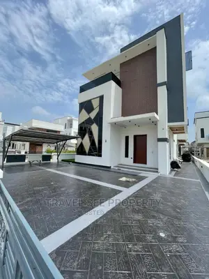 Furnished 5bdrm Duplex in Lekki County Homes for Sale