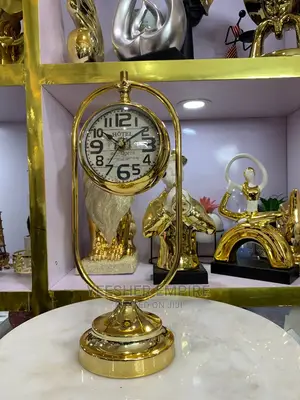 Cafe Tour Unique Clock
