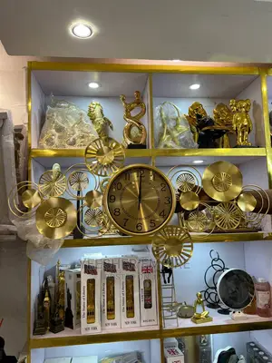 Horizontal Luxury Wall Clock