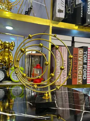 Luxury Gold Round Figurine