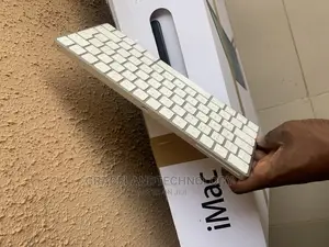 Apple Magic Keyboard 2