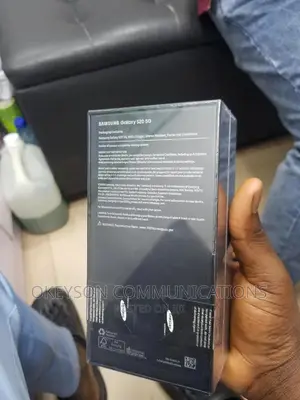 New Samsung Galaxy S20 128 GB Black