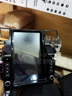 Range Rover Tesla Android