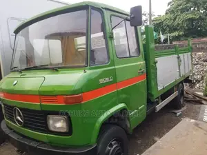 M/Benz 608 Mini Truck