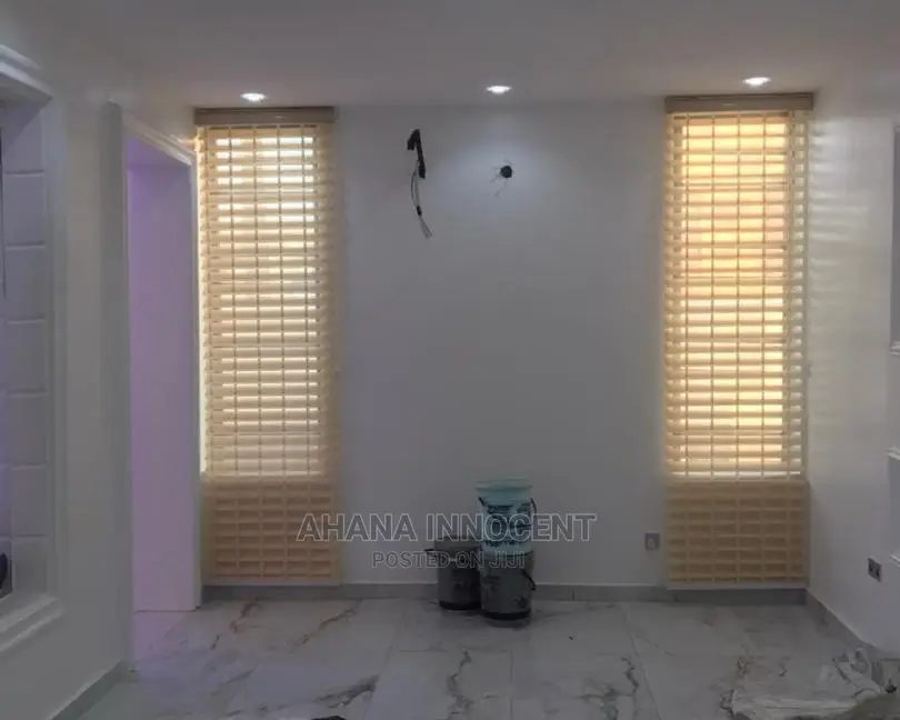 Automatic Blind With Style