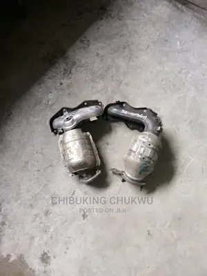 Engine Exhaust Catalyst Pot for Es-350, 2.7 Camry .