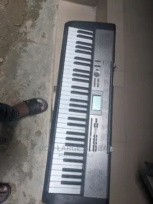 Casio Lk-120 Keyboard