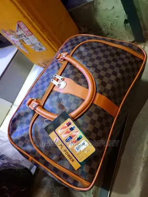 Lv Travelling Bag