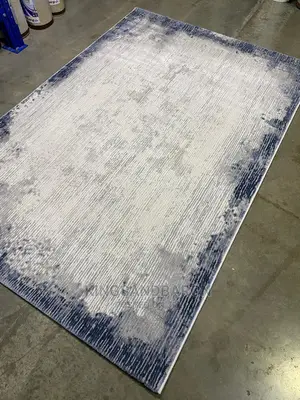 5×7fts Blue and Cream Turkey Center Rug