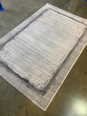5*7fts Gray and Cream Istanbul Center Rug (4*6 3*5)