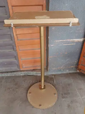 Gold Single Polls Pulpits